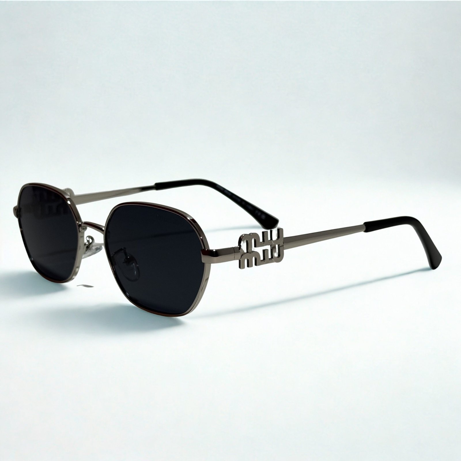 1c97b8b1-0d33-4087-a8cd-bc4d66697edc.jpg MIU MIU Γυαλιά Ηλίου - Image 1